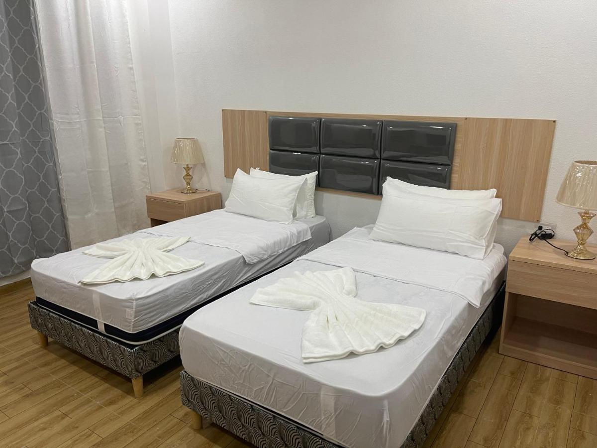 Aparthotel July Lower Prince's Quarter Esterno foto